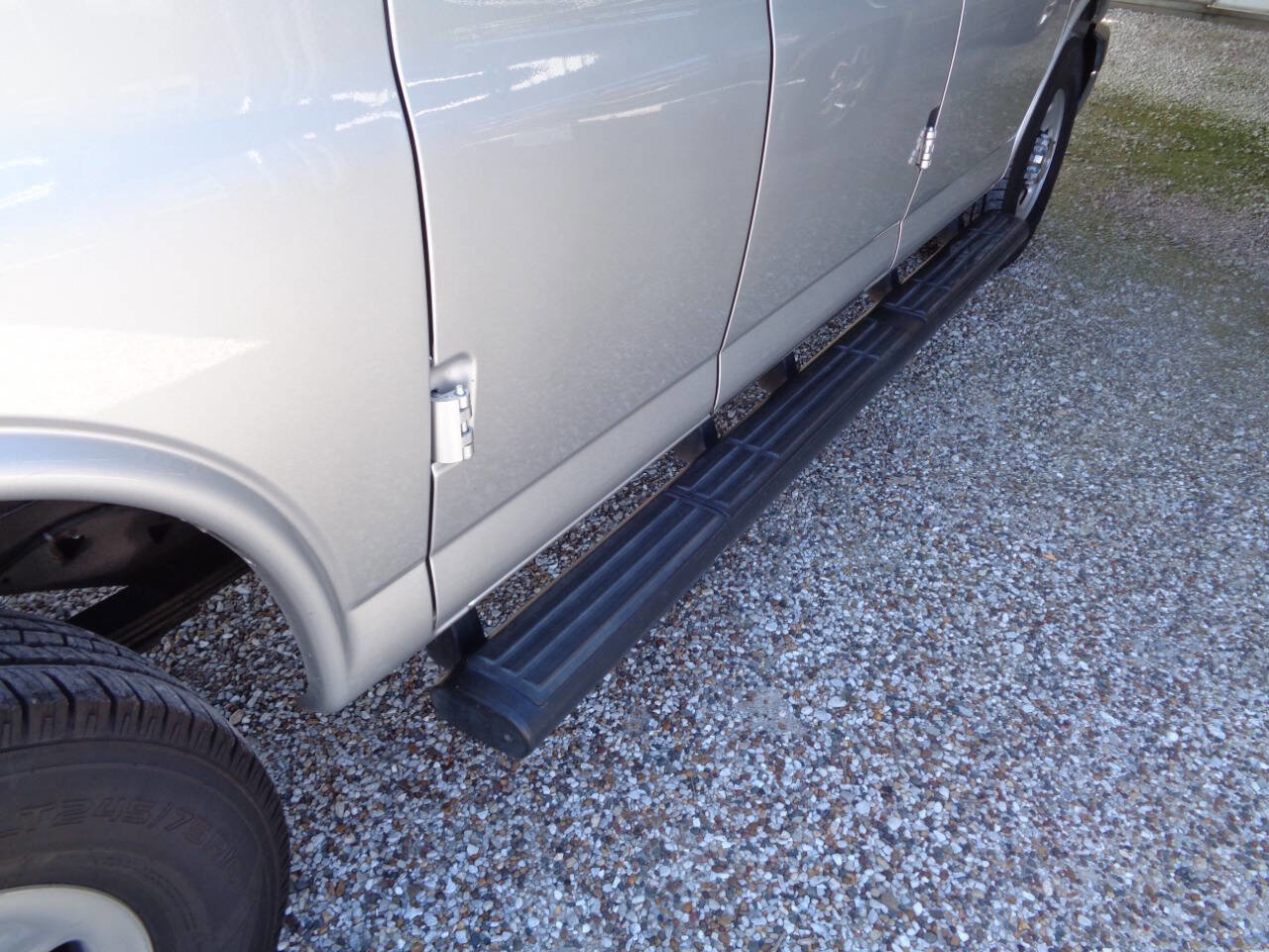 Used 2018 Chevrolet Express 2500 LT w/ LT Preferred Equipment Group RWD image 44