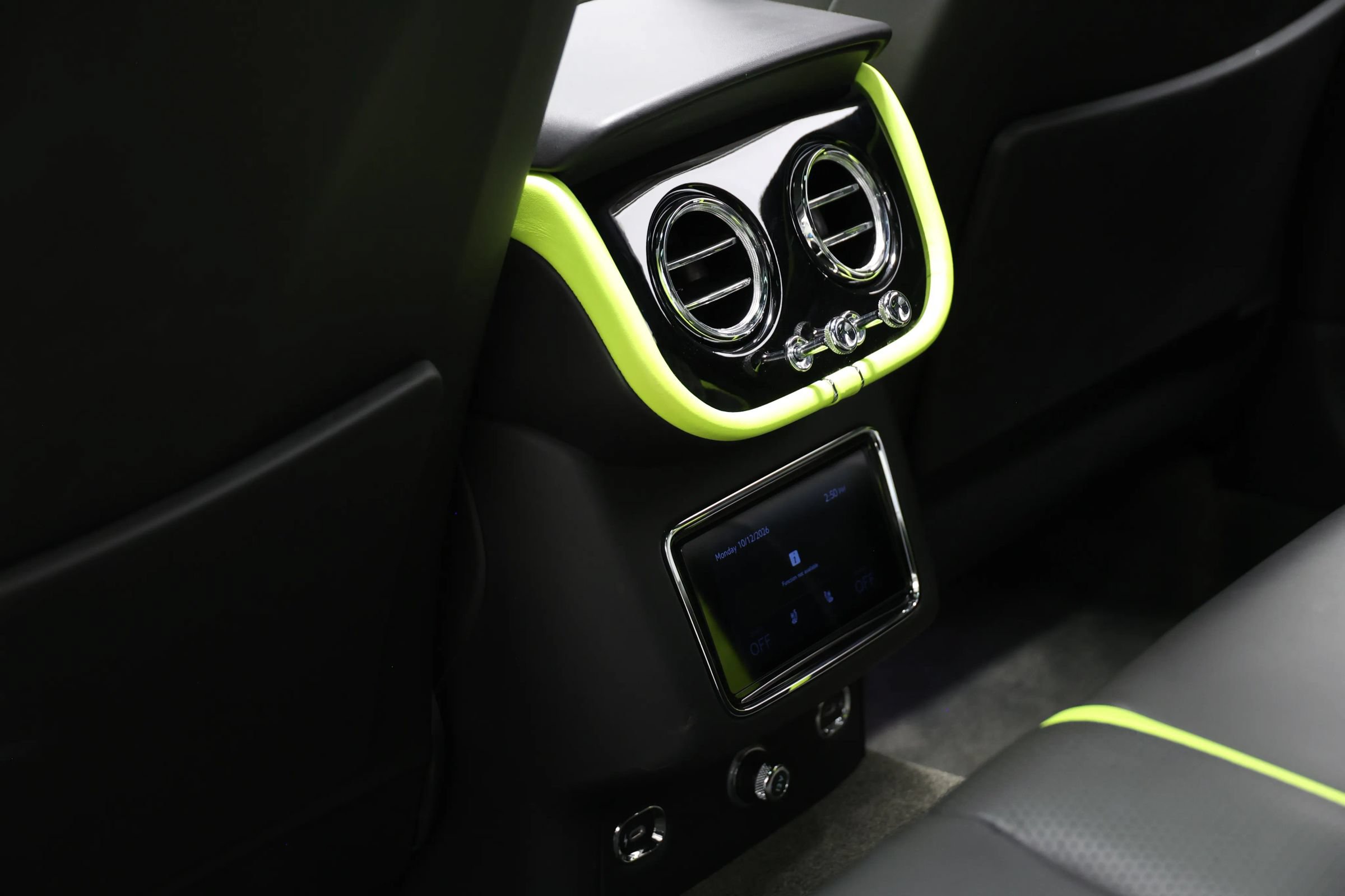 Used 2023 Bentley Bentayga AWD/4WD image 64
