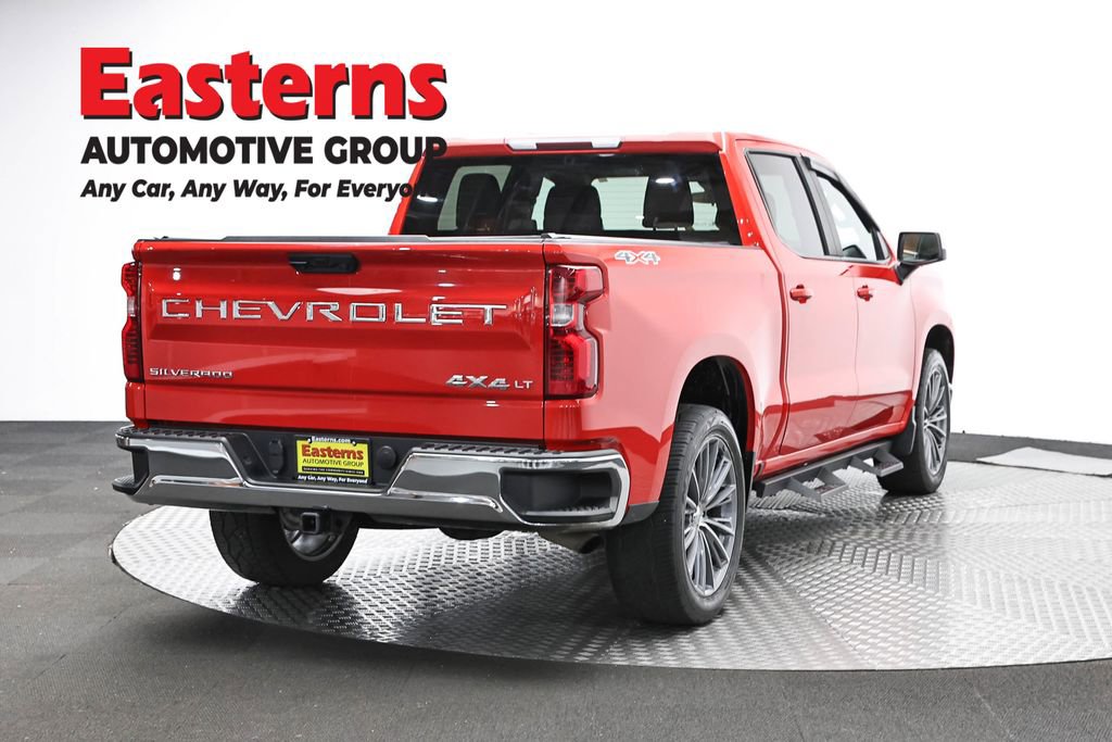 Used 2022 Chevrolet Silverado 1500 LT AWD/4WD image 5