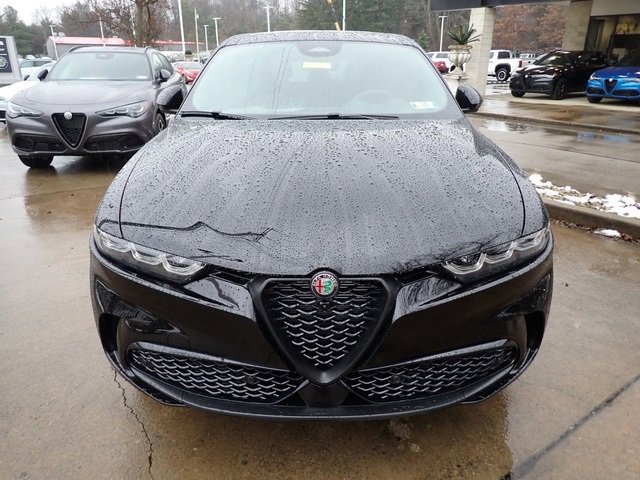 New 2025 Alfa Romeo Tonale Intensa image 10