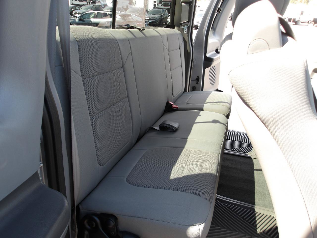 Used 2004 Ford F250 XLT AWD/4WD image 12