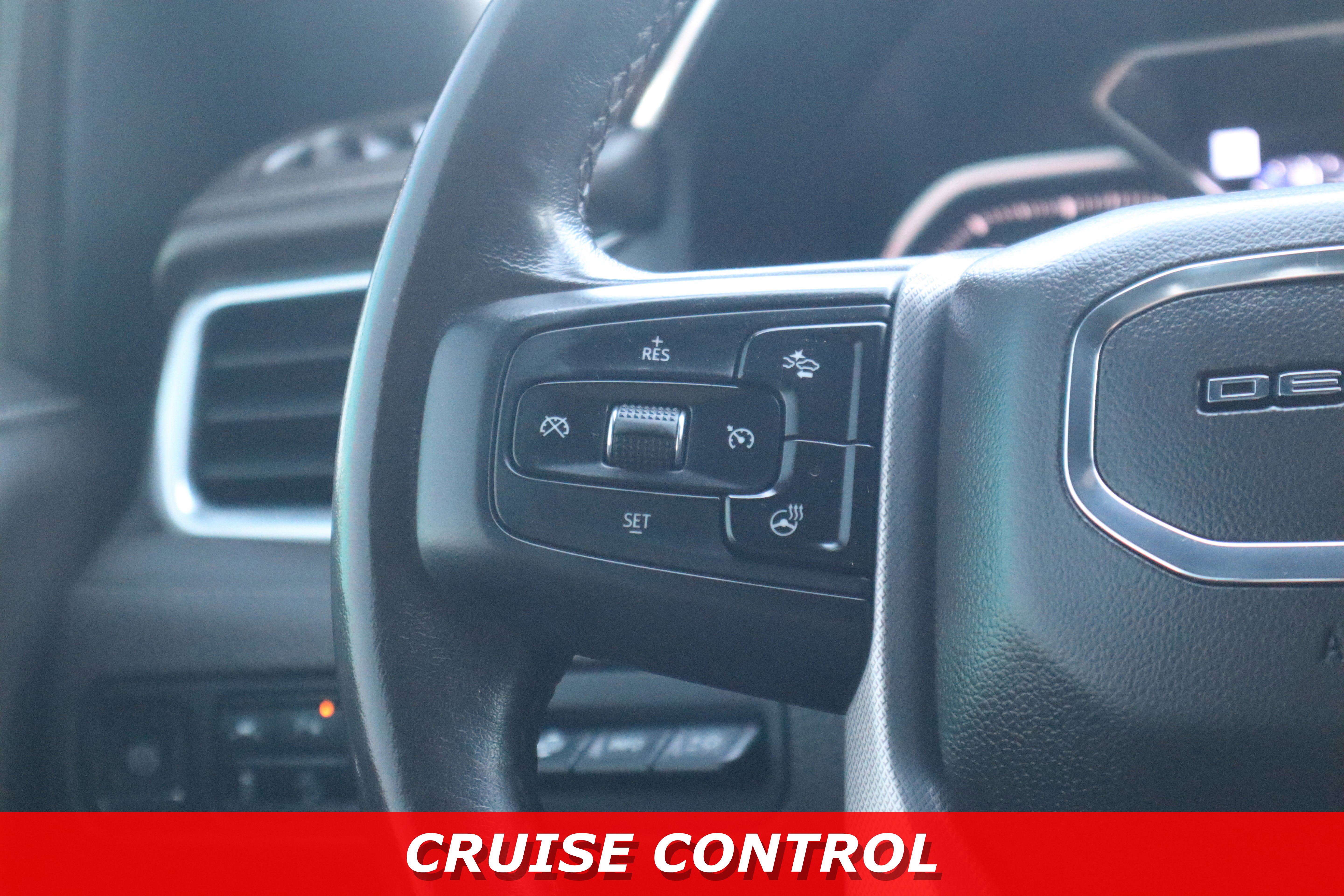 Used 2021 GMC Yukon Denali w/ Denali Premium Package image 15