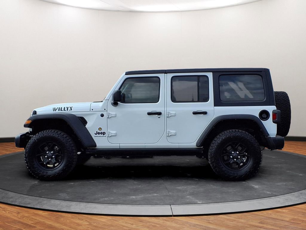Used 2024 Jeep Wrangler Willys image 13