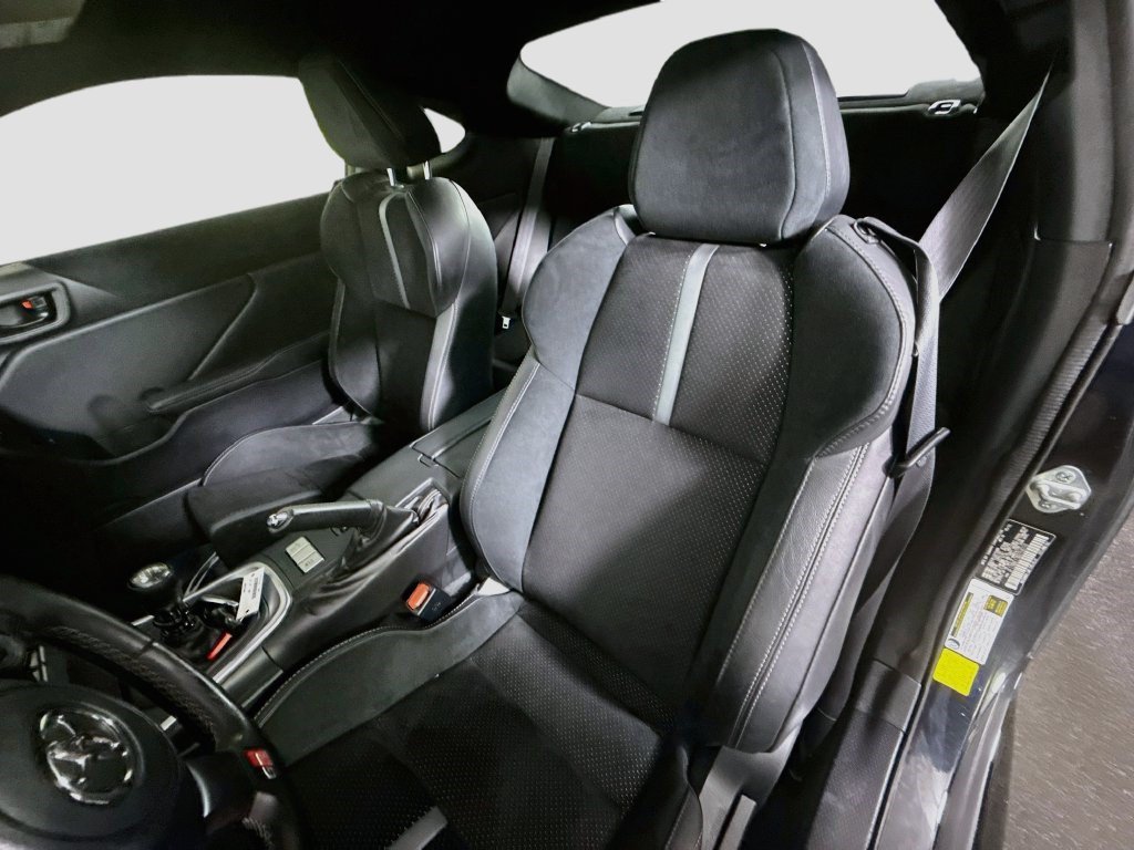 Used 2022 Toyota GR86 Premium RWD image 21