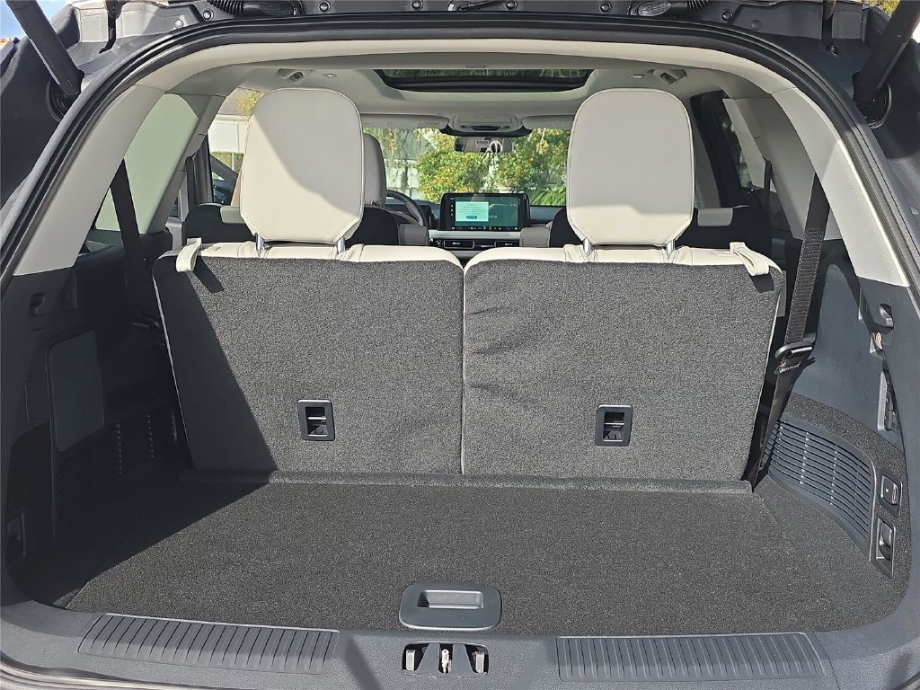 New 2026 Lincoln Aviator AWD image 25