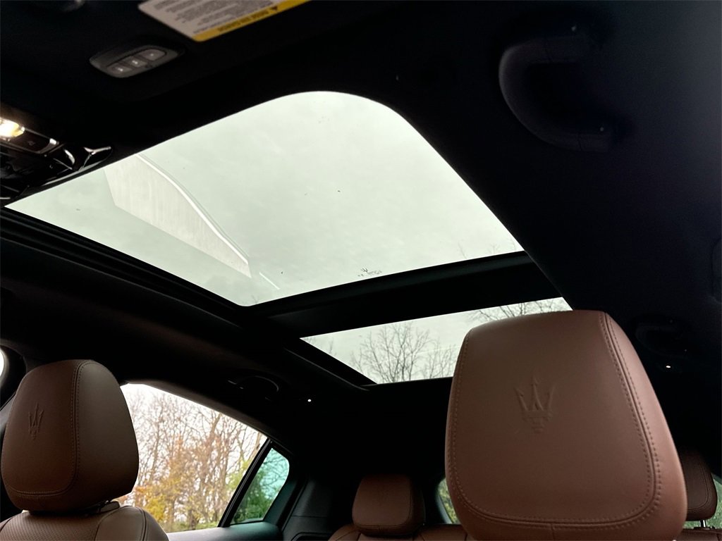 New 2024 Maserati Grecale GT image 32