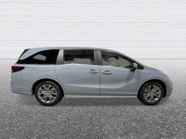 New 2026 Honda Odyssey Touring image 8