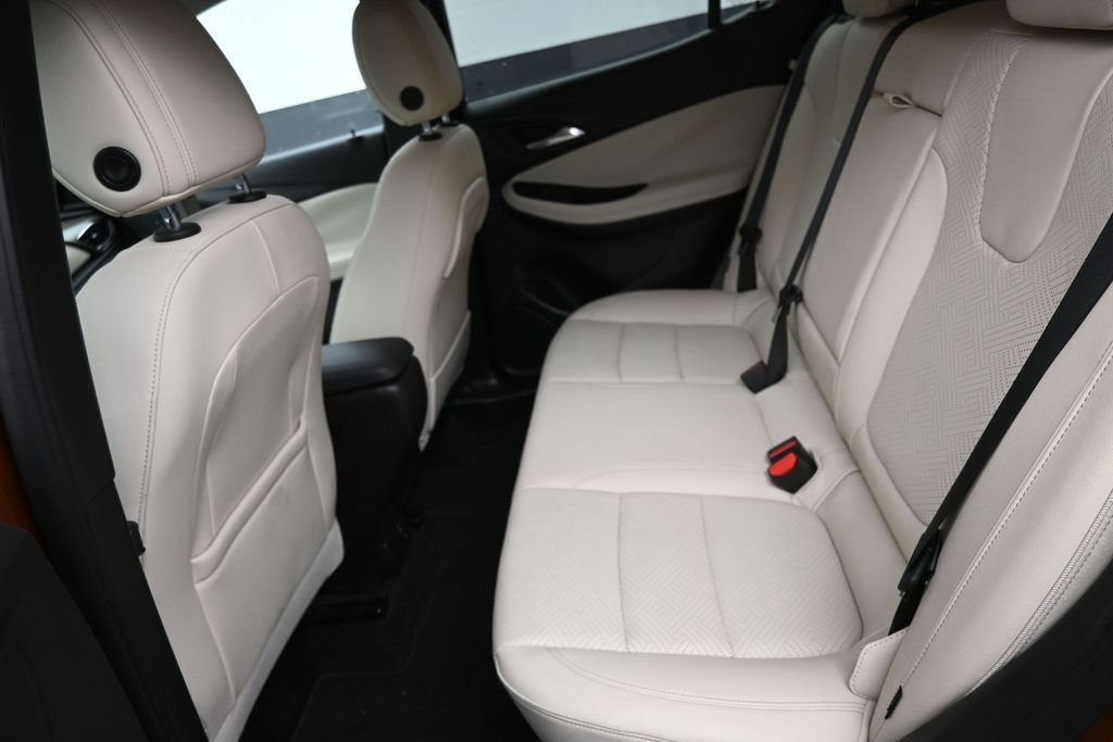 Used 2020 Buick Encore GX Essence FWD image 14