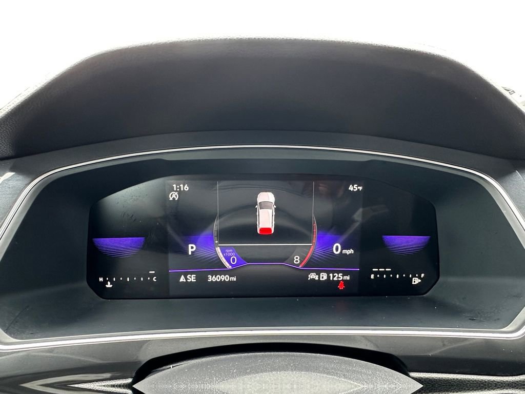 Used 2023 Volkswagen Tiguan SE R-Line image 13