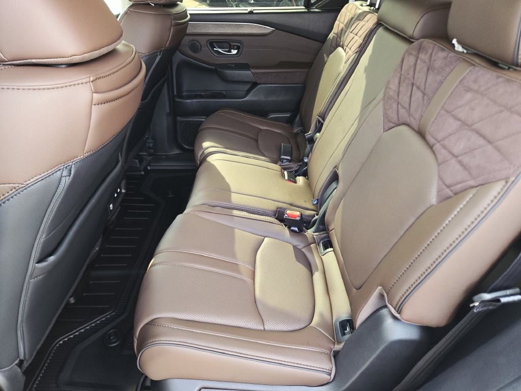 New 2026 Honda Pilot Elite image 9