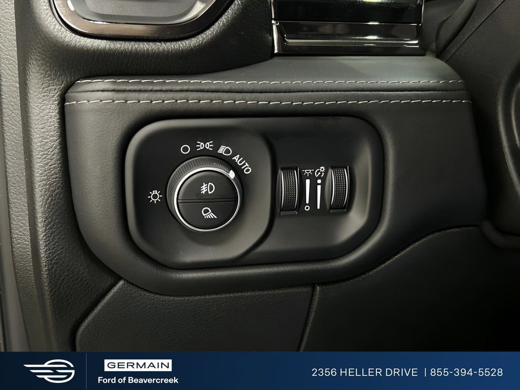 Used 2025 RAM 3500 Limited image 20