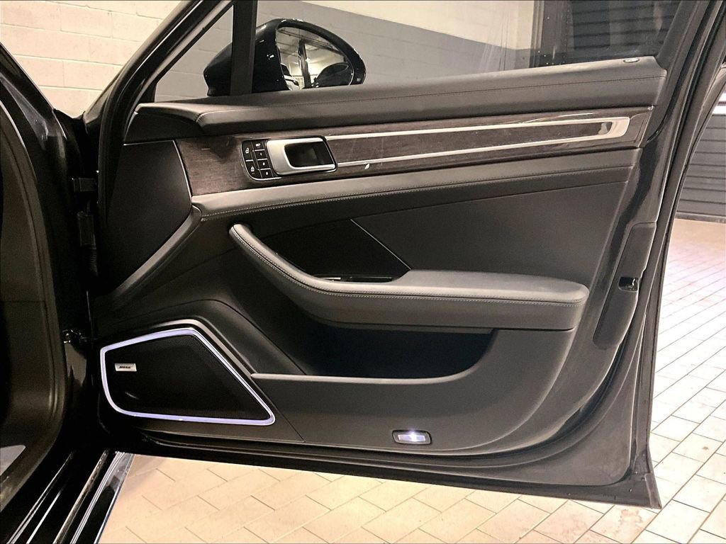 Certified 2022 Porsche Panamera 4S image 29