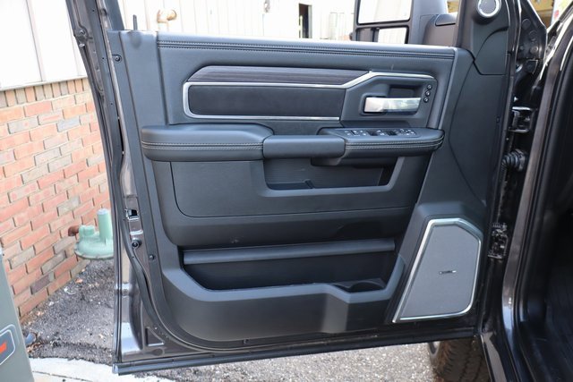 Used 2025 RAM 2500 Laramie image 10