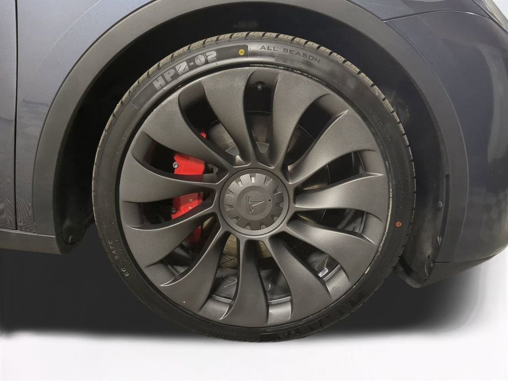 Used 2023 Tesla Model Y Performance image 11