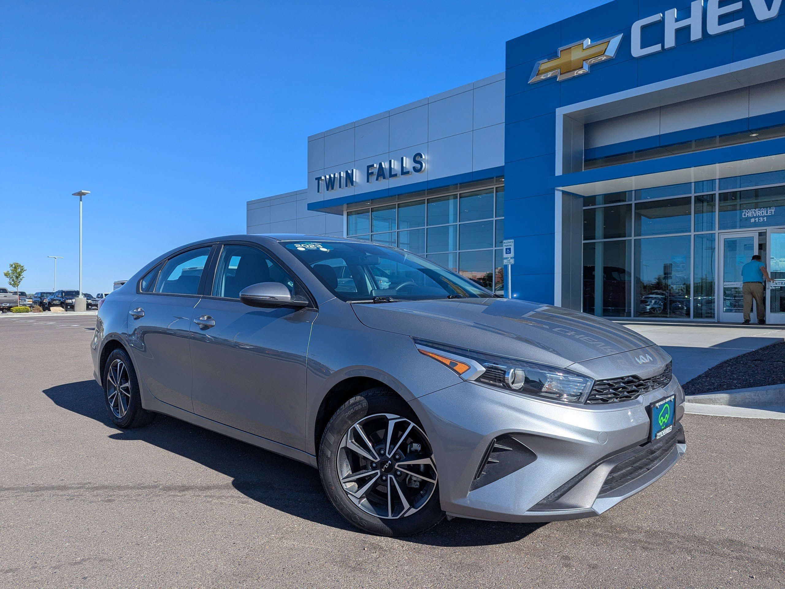 Used 2023 Kia Forte LXS w/ LXS Technology Package FWD image 1