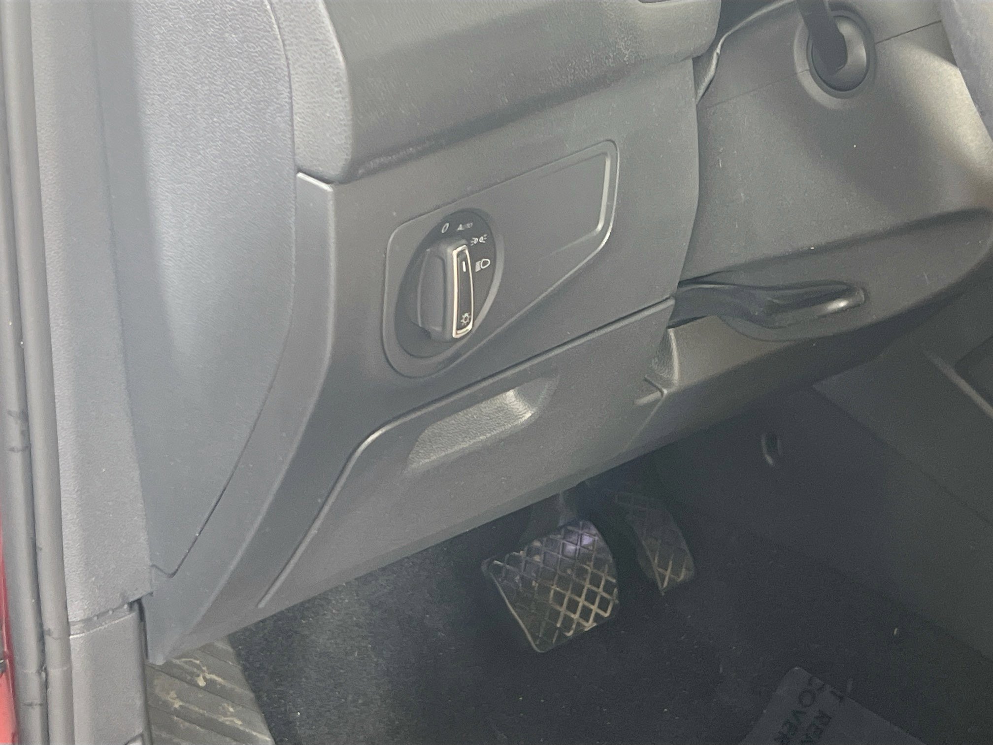 Used 2022 Volkswagen Tiguan SE AWD/4WD image 10