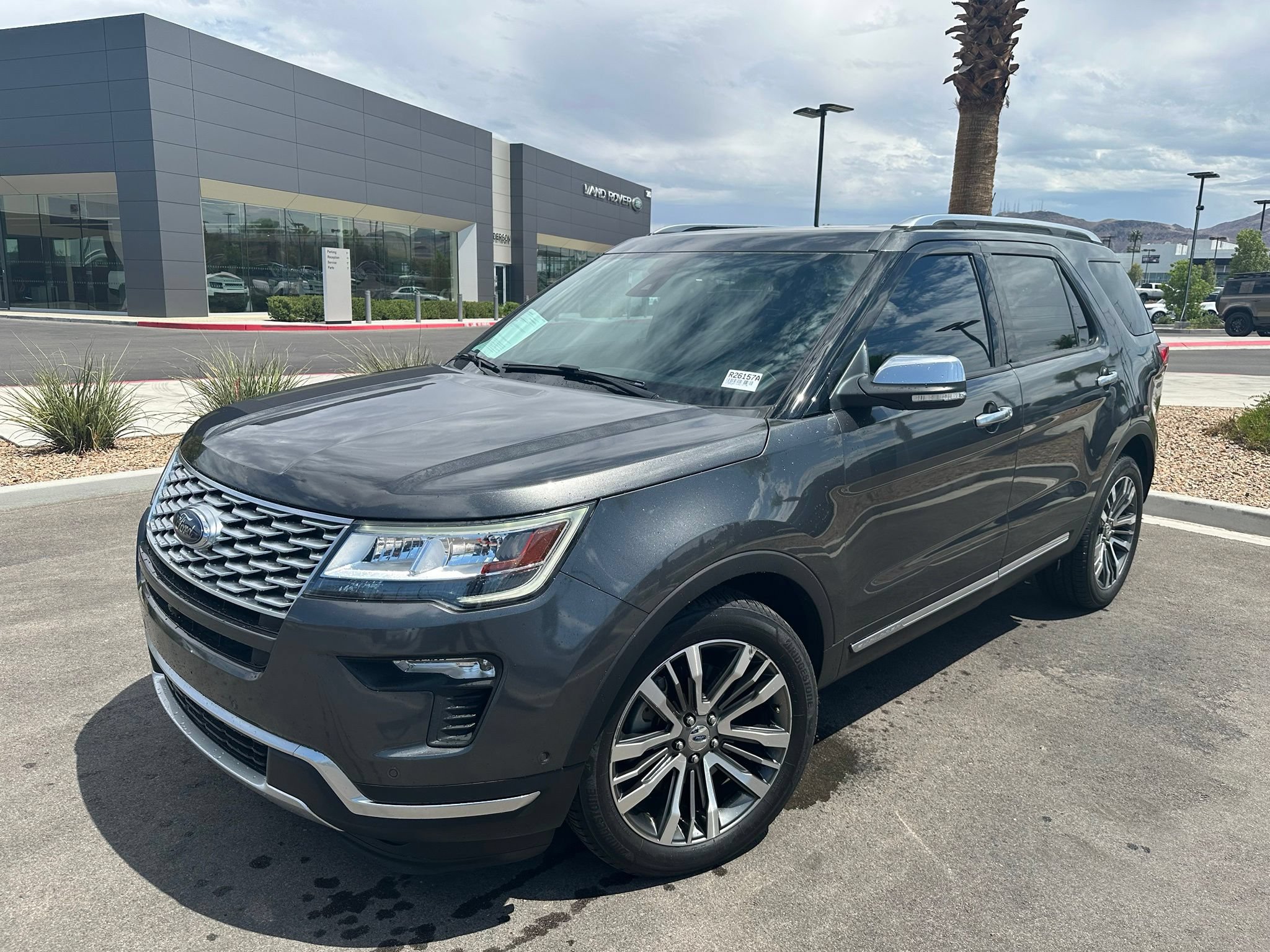 Used 2018 Ford Explorer Platinum AWD/4WD image 1