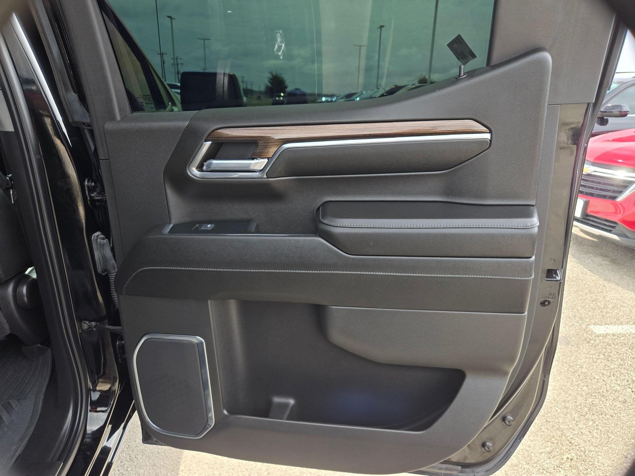 Certified 2024 Chevrolet Silverado 1500 LT Trail Boss w/ LT Trail Boss Premium Package AWD/4WD image 23