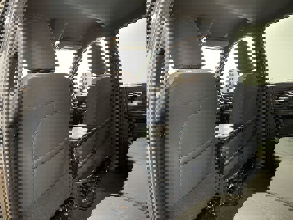 Used 2024 RAM 2500 Big Horn image 16