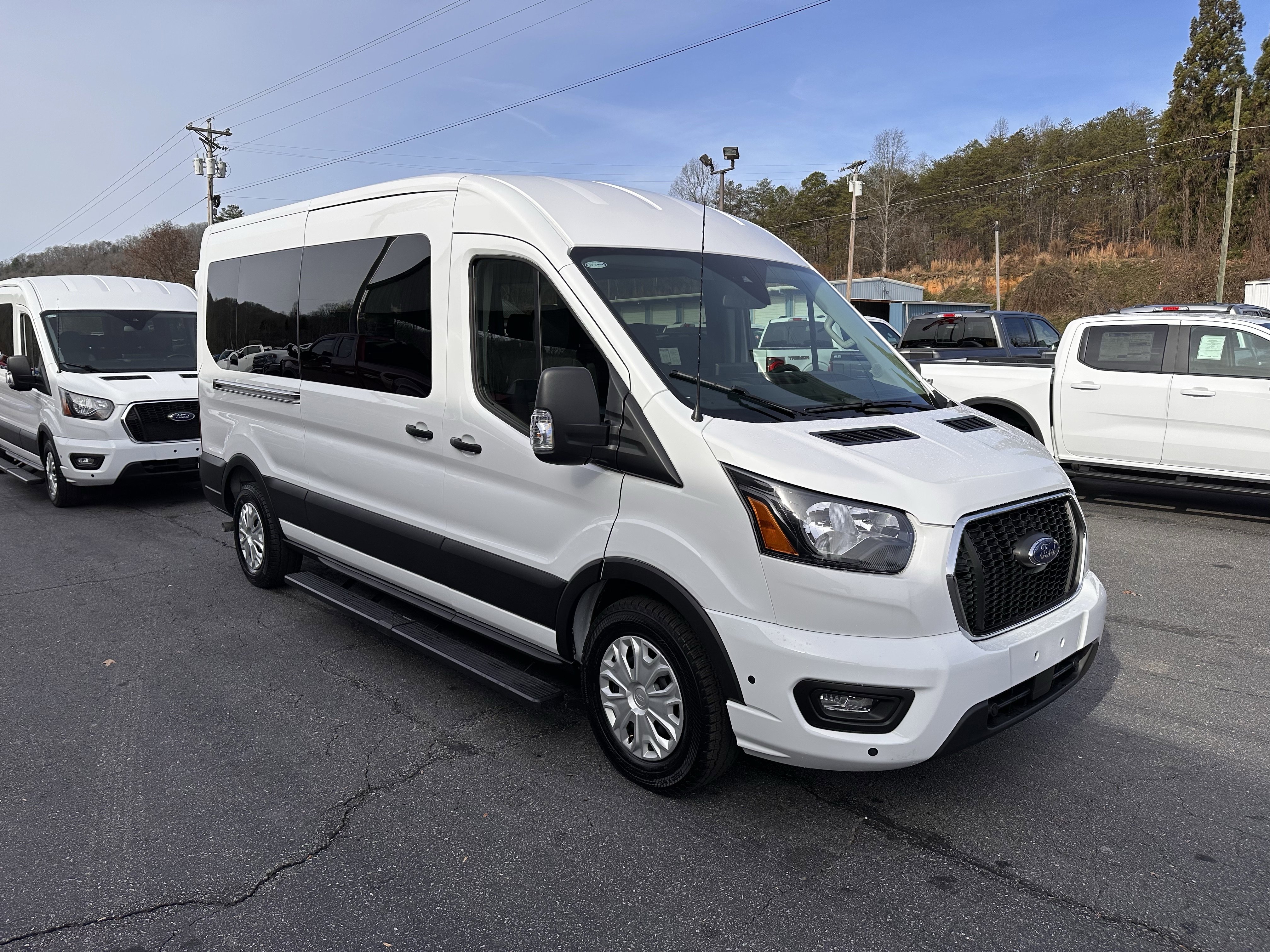 Used 2024 Ford Transit 350 XLT image 4