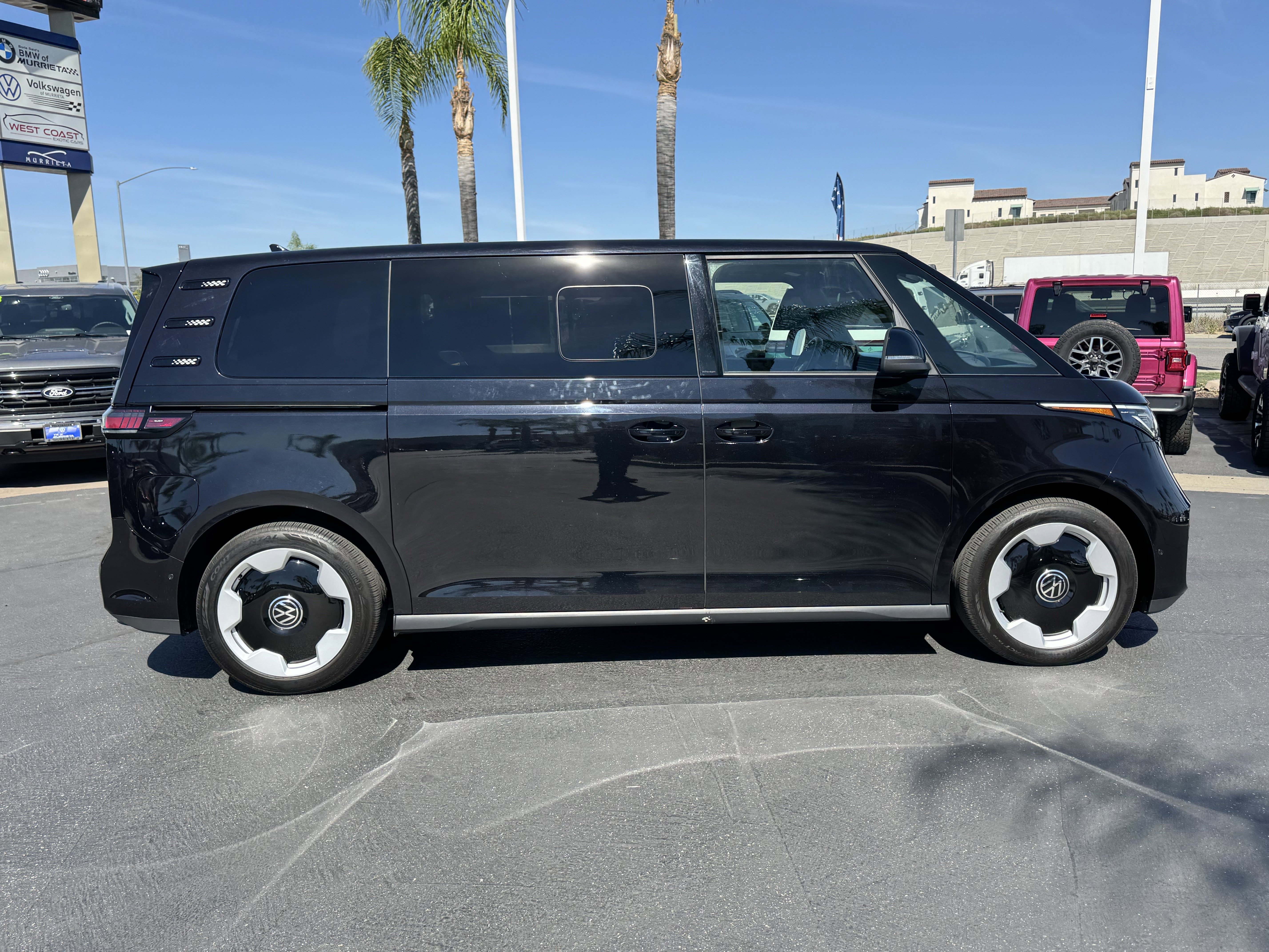 Used 2025 Volkswagen ID. Buzz Pro S image 11