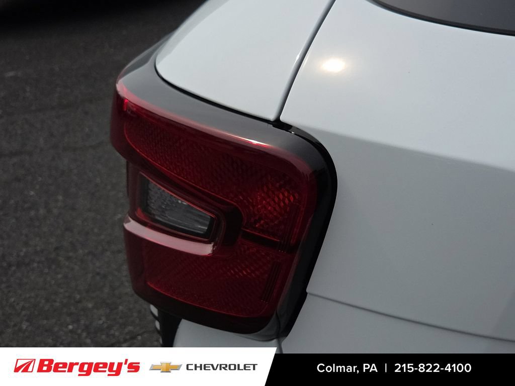 Certified 2024 Chevrolet Trax LS FWD image 30