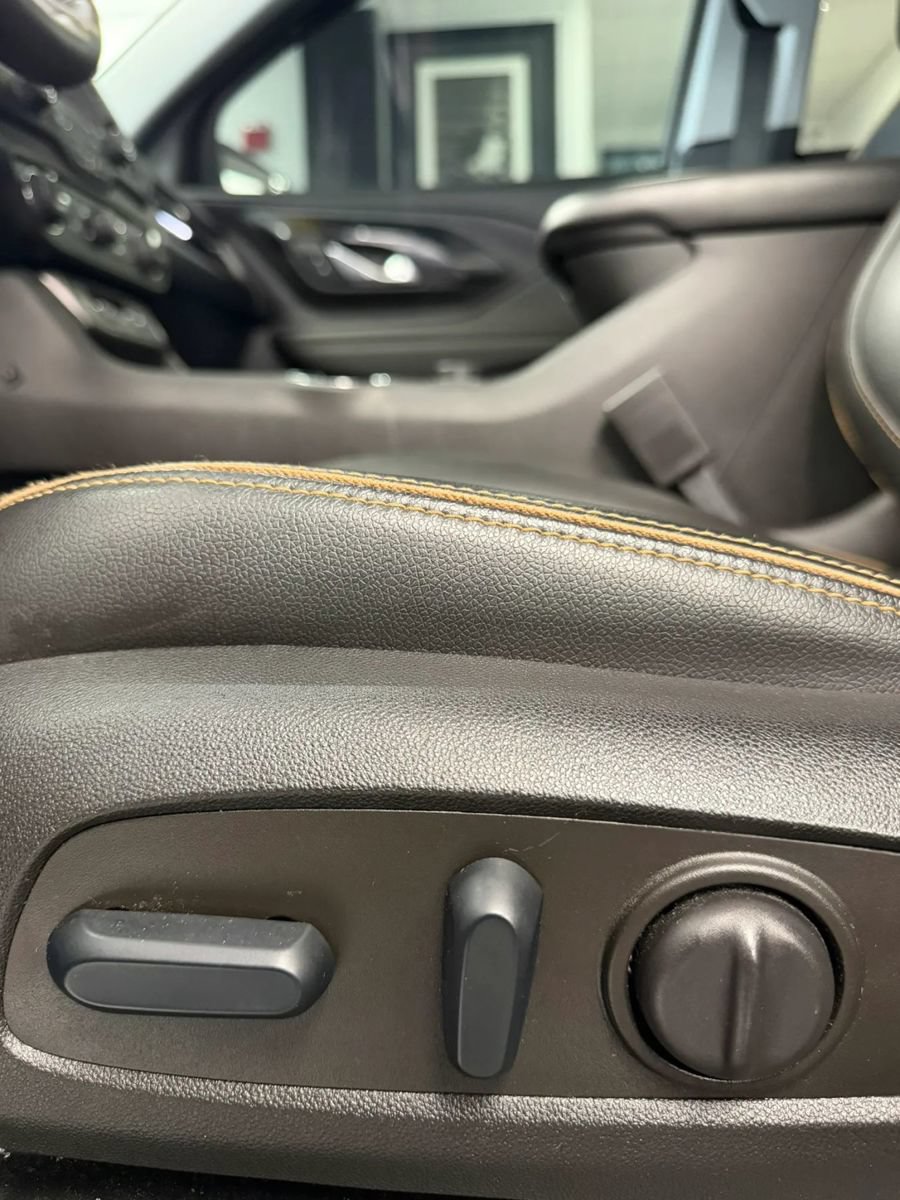 Used 2022 GMC Terrain AT4 AWD/4WD image 19