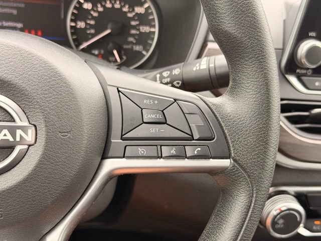 Used 2024 Nissan Altima 2.5 SV FWD image 27