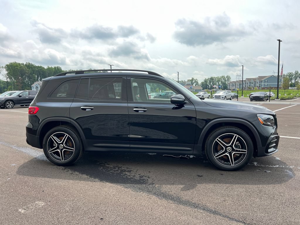 Used 2024 Mercedes-Benz GLB 250 4MATIC image 10