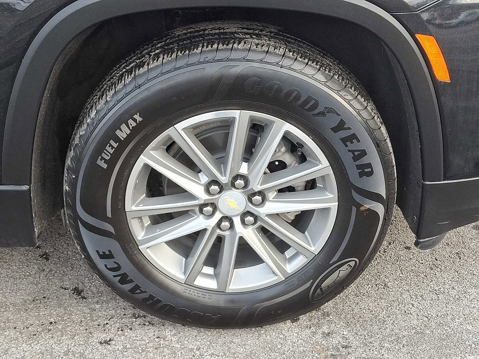 Used 2023 Chevrolet Traverse LT image 8