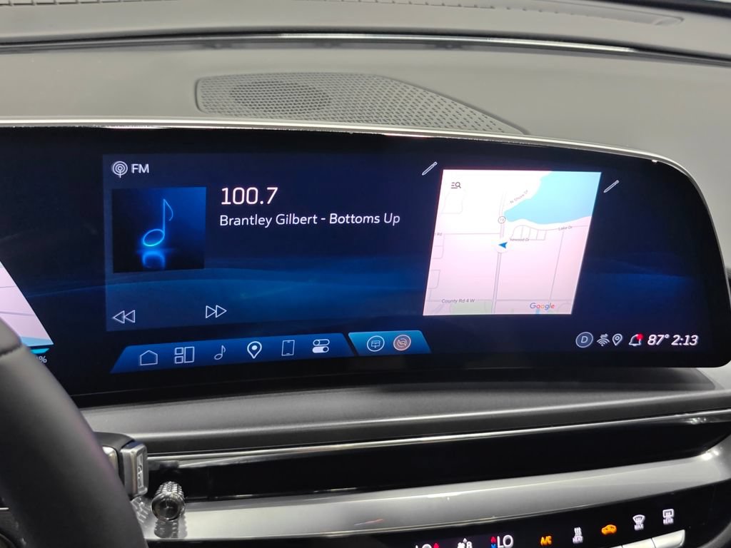 Used 2024 Cadillac Lyriq Tech RWD image 34