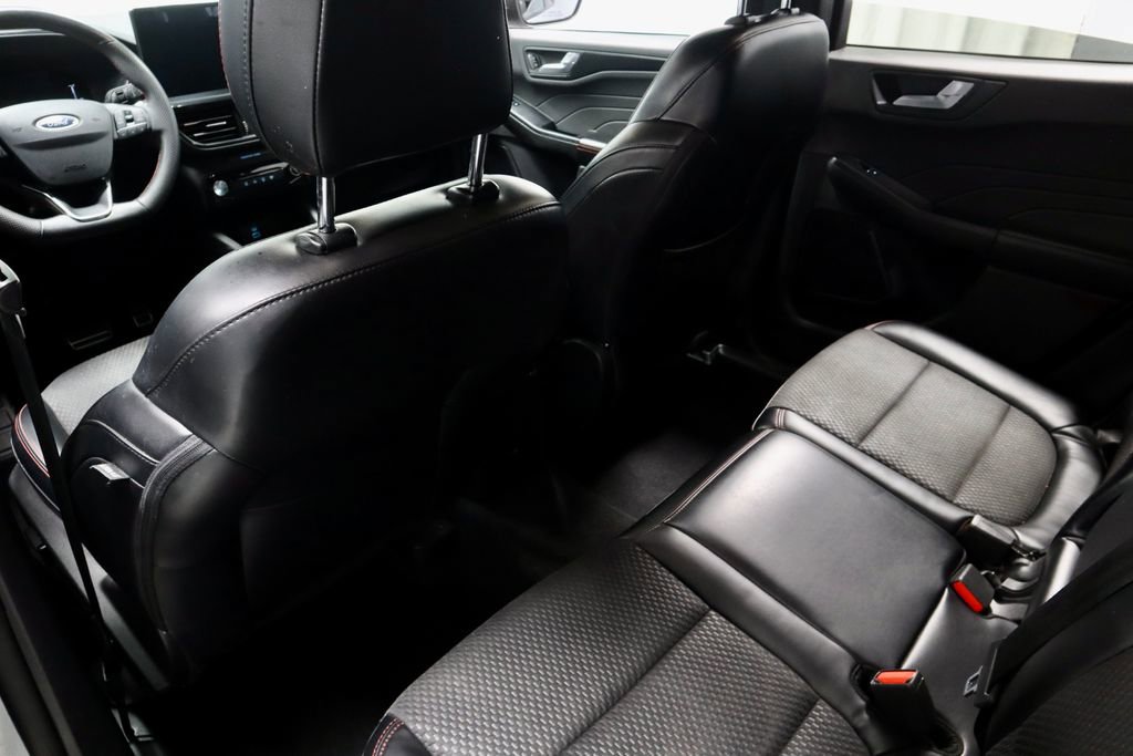 Certified 2023 Ford Escape ST-Line w/ Tech Pack #1 image 21