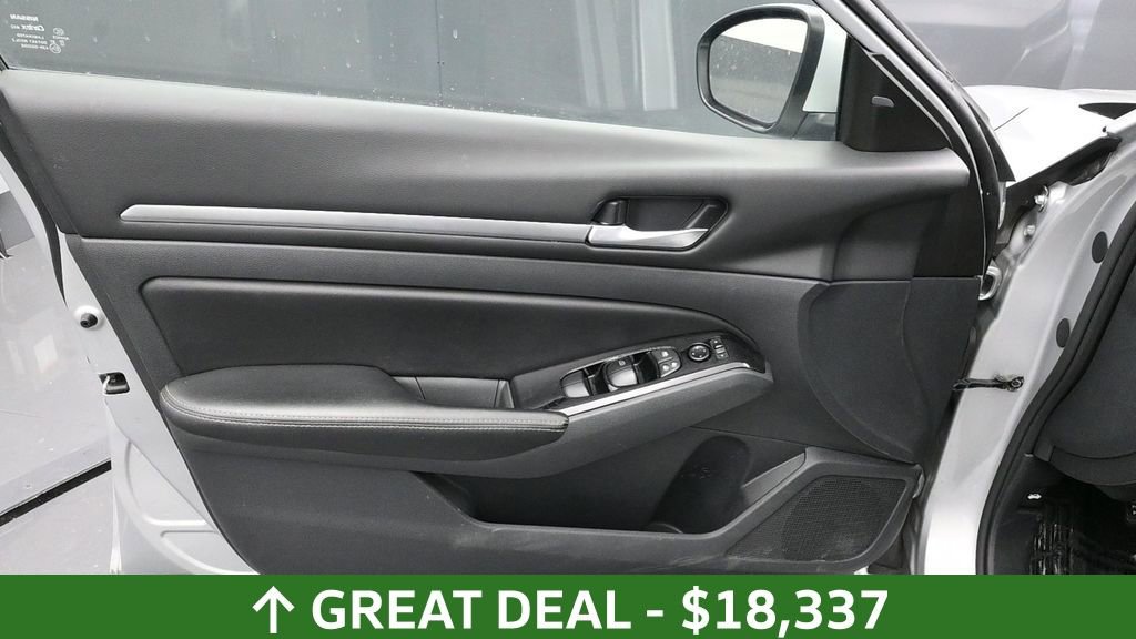 Used 2023 Nissan Altima 2.5 SV FWD image 18