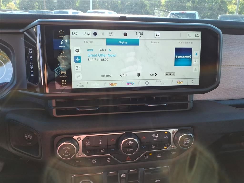 New 2025 Jeep Gladiator Sport image 15