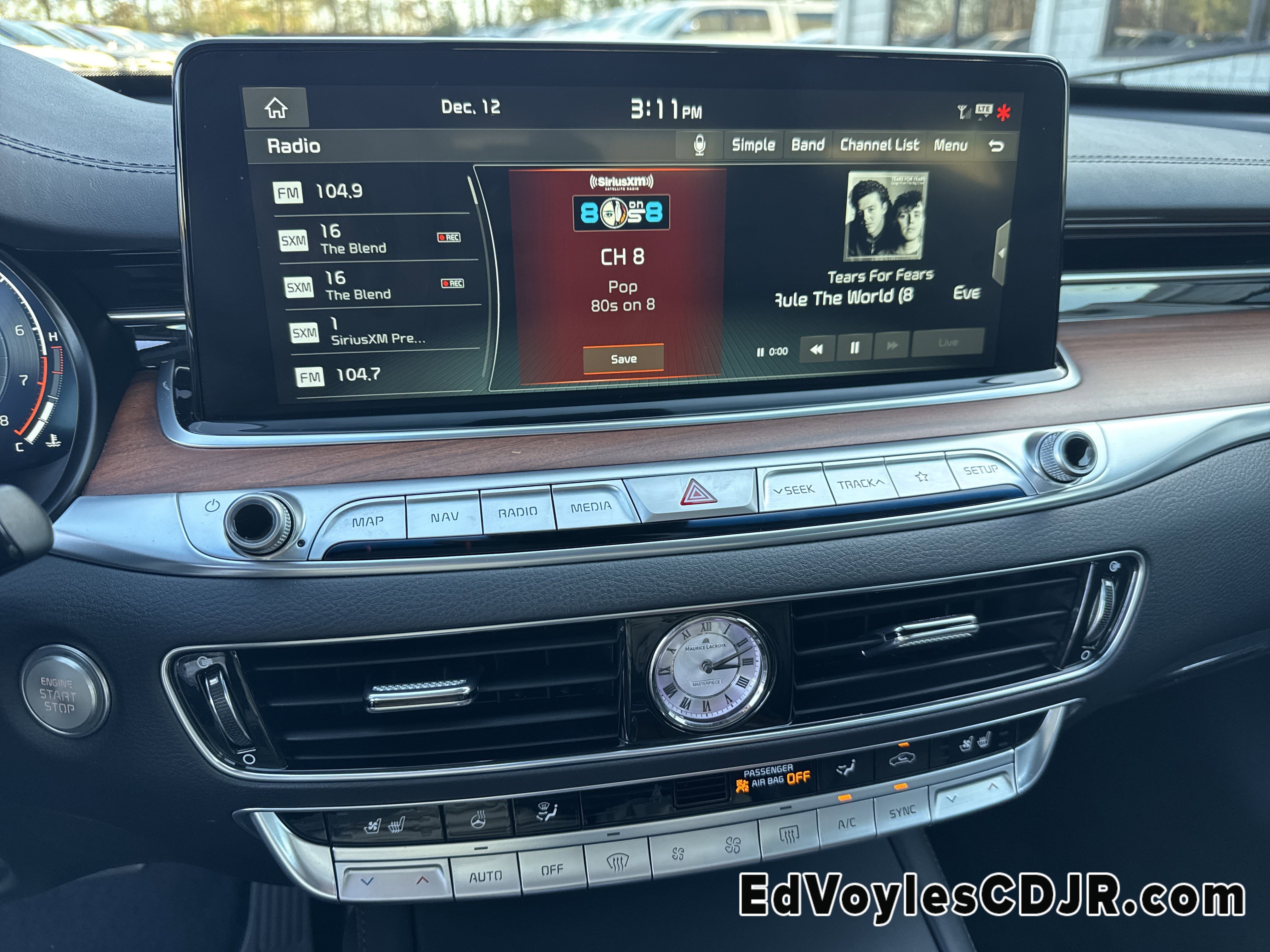 Used 2020 Kia K900 Luxury w/ VIP Package image 34