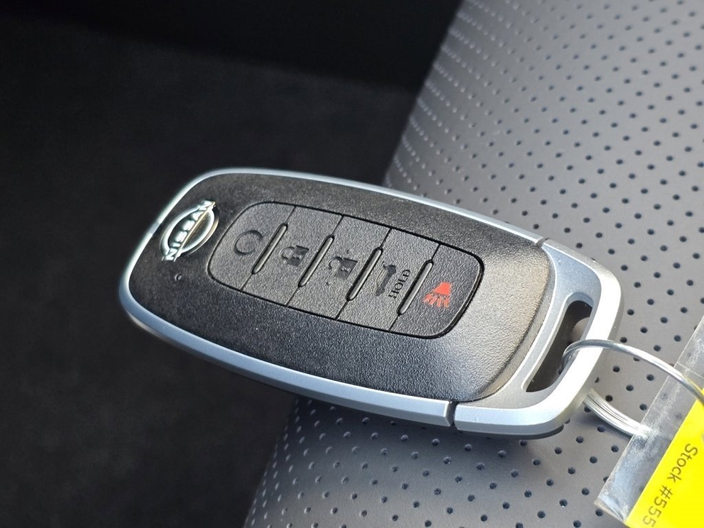 New 2026 Nissan Rogue Platinum image 19