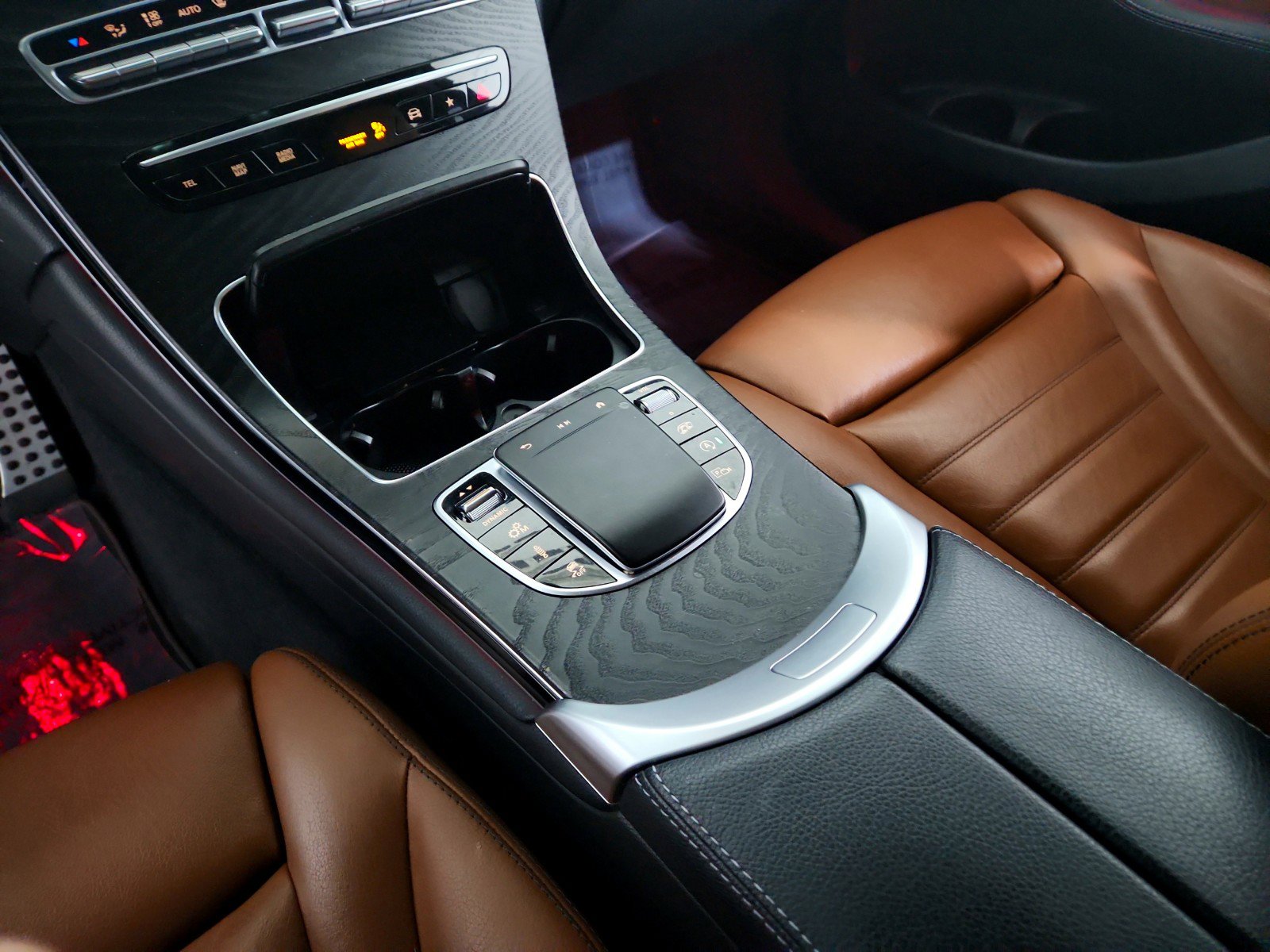 Certified 2022 Mercedes-Benz GLC 43 AMG 4MATIC image 23