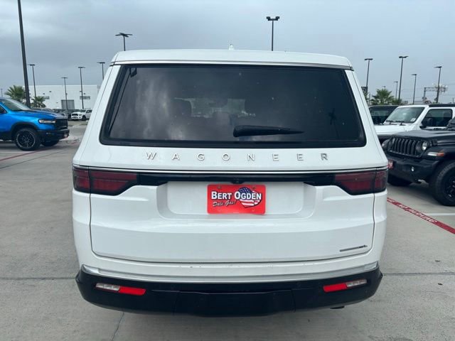 Used 2023 Jeep Wagoneer L Series II RWD image 5