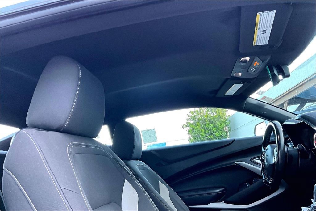 Used 2019 Chevrolet Camaro LT w/ LPO, Camaro Logo Package RWD image 27