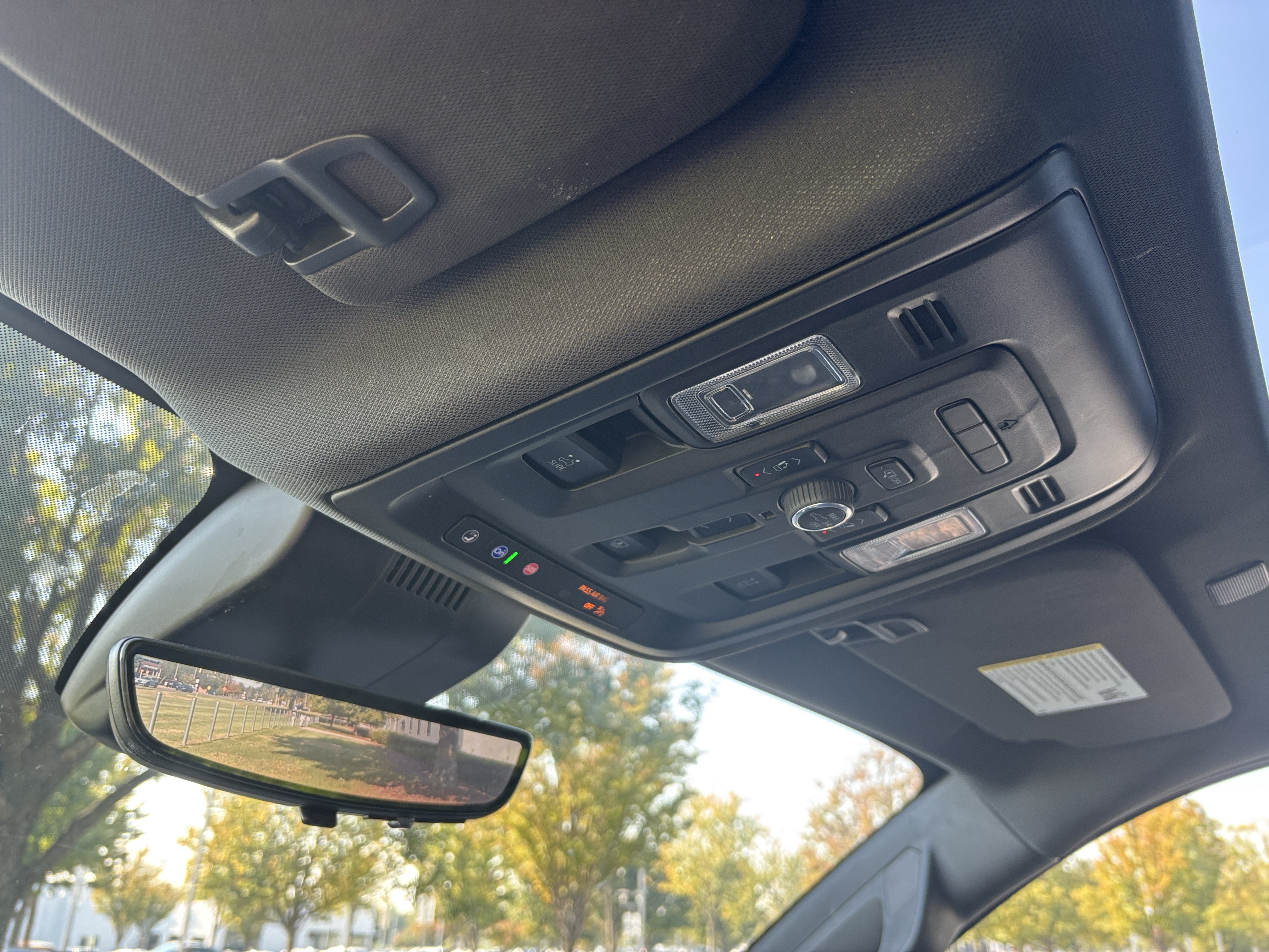 Used 2023 Chevrolet Tahoe Premier AWD/4WD image 30