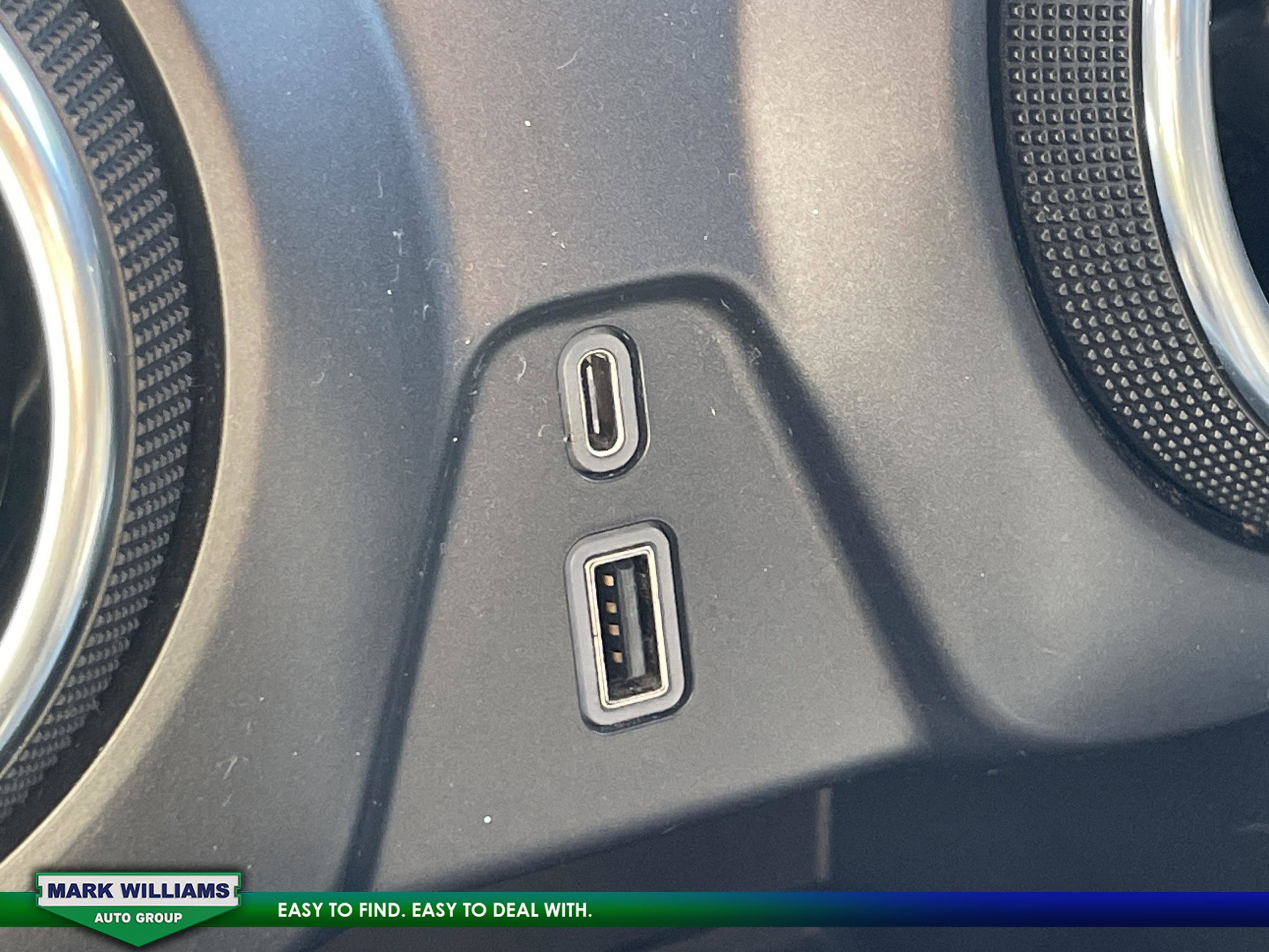 Used 2023 Chevrolet Equinox RS w/ LPO, Floor Liner Package image 20