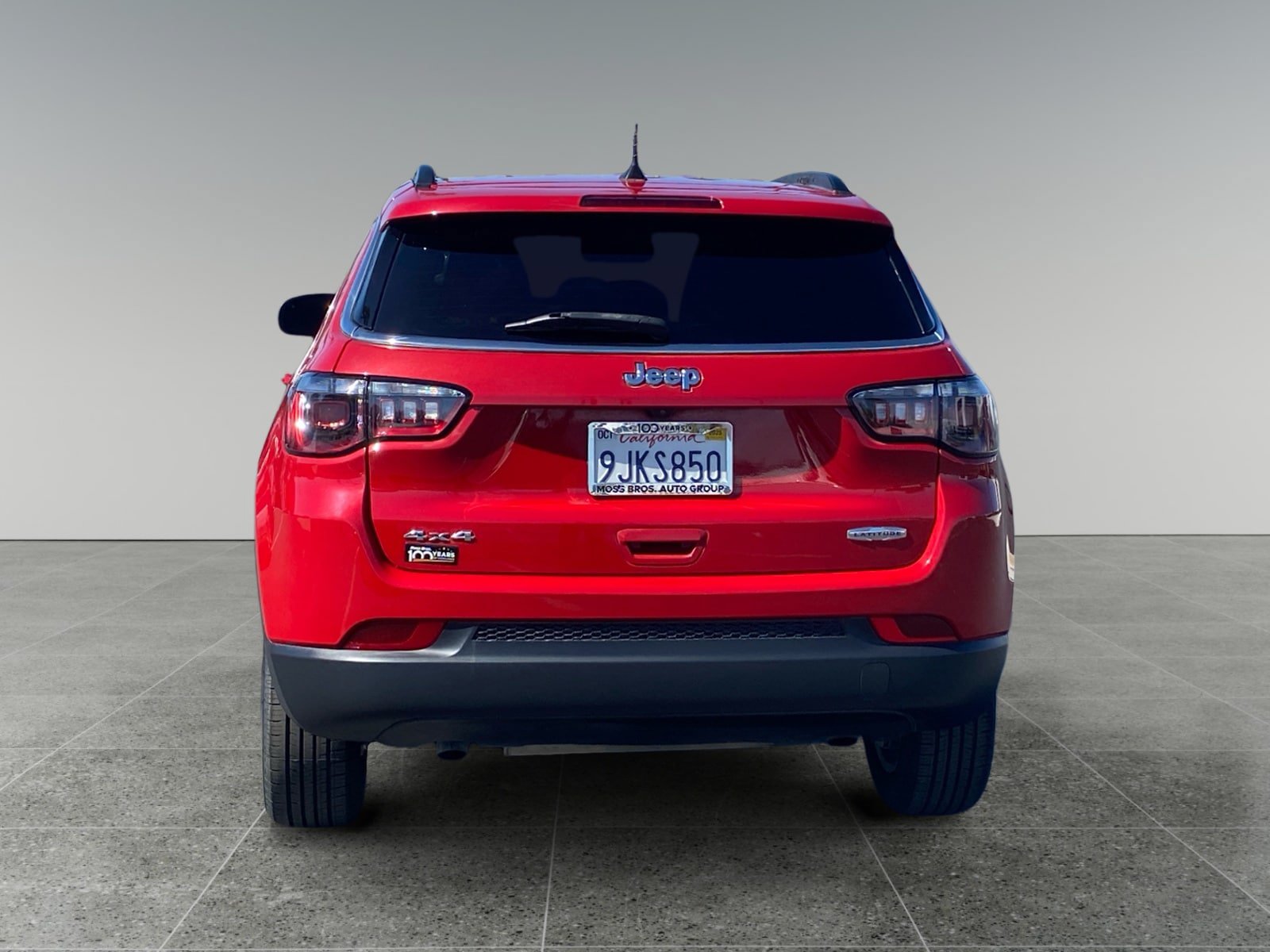 Used 2023 Jeep Compass Latitude w/ Convenience Group AWD/4WD image 4