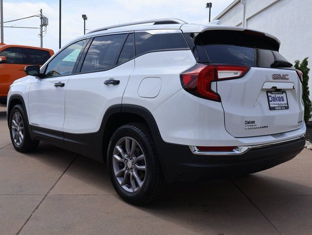 Certified 2024 GMC Terrain SLT AWD/4WD image 4