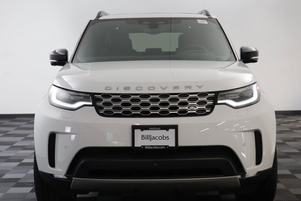 Used 2025 Land Rover Discovery S image 24