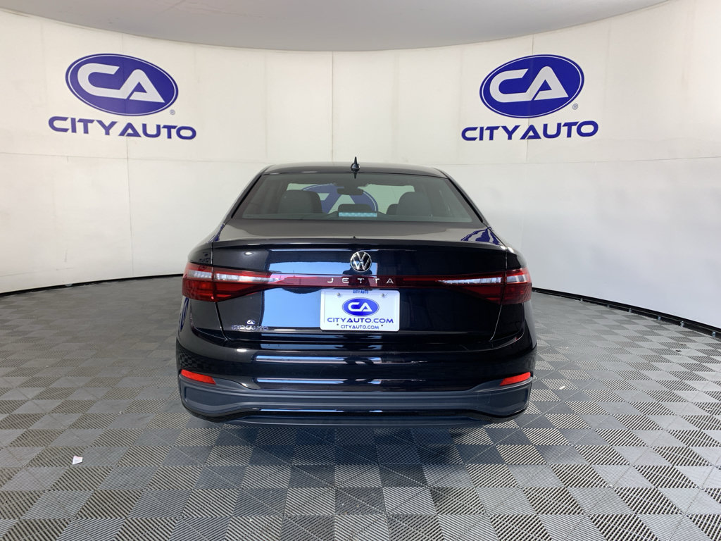 Used 2025 Volkswagen Jetta Sport FWD image 4
