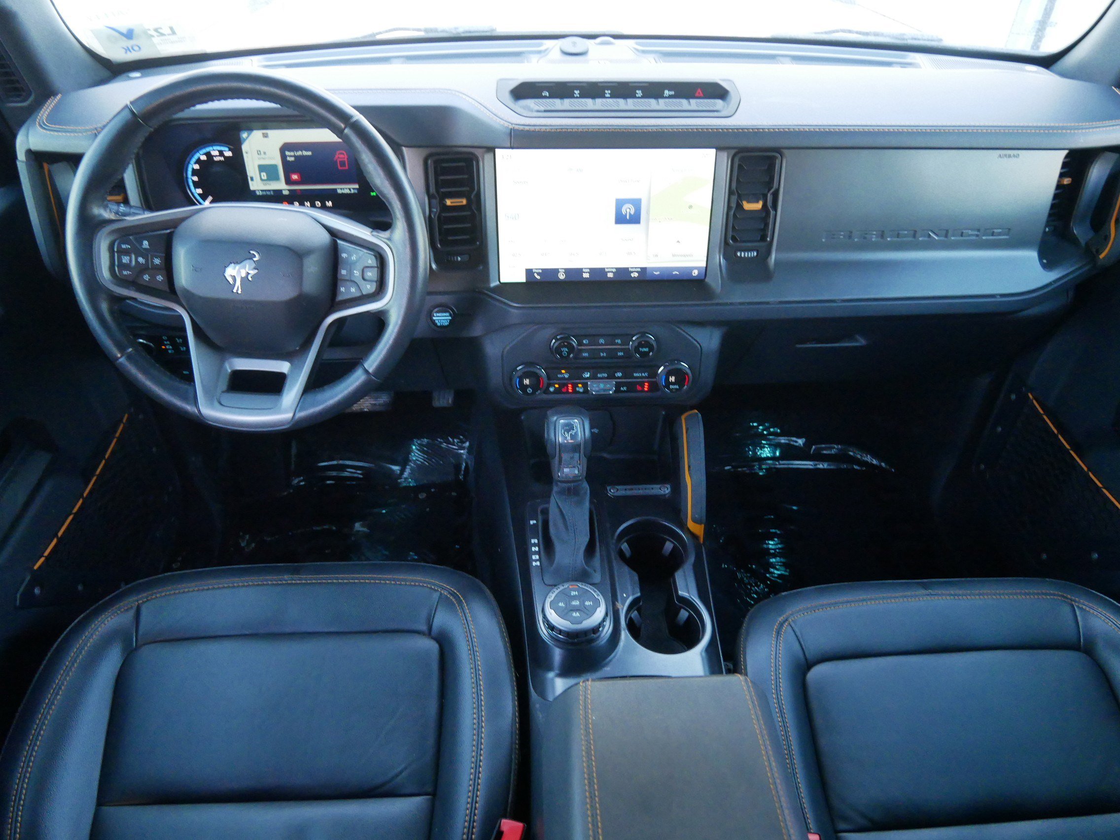 Used 2024 Ford Bronco Badlands image 10