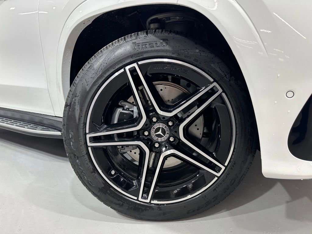 New 2026 Mercedes-Benz GLS 450 4MATIC image 9