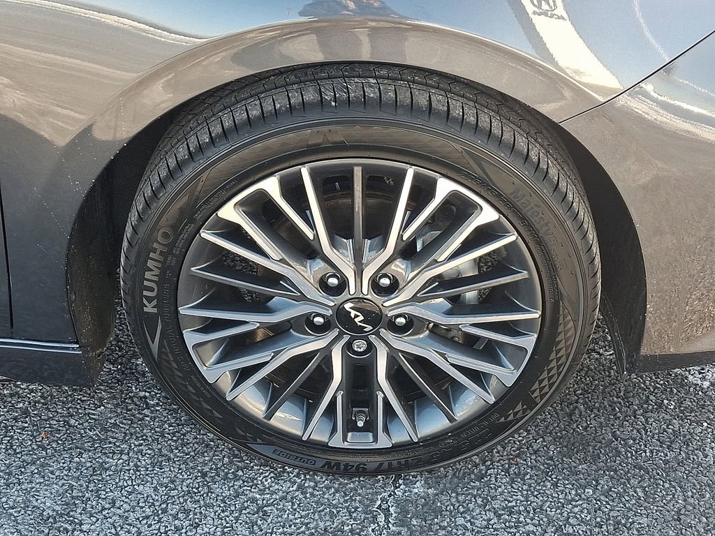 Used 2024 Kia Forte GT-Line w/ GT-Line Premium Package image 8