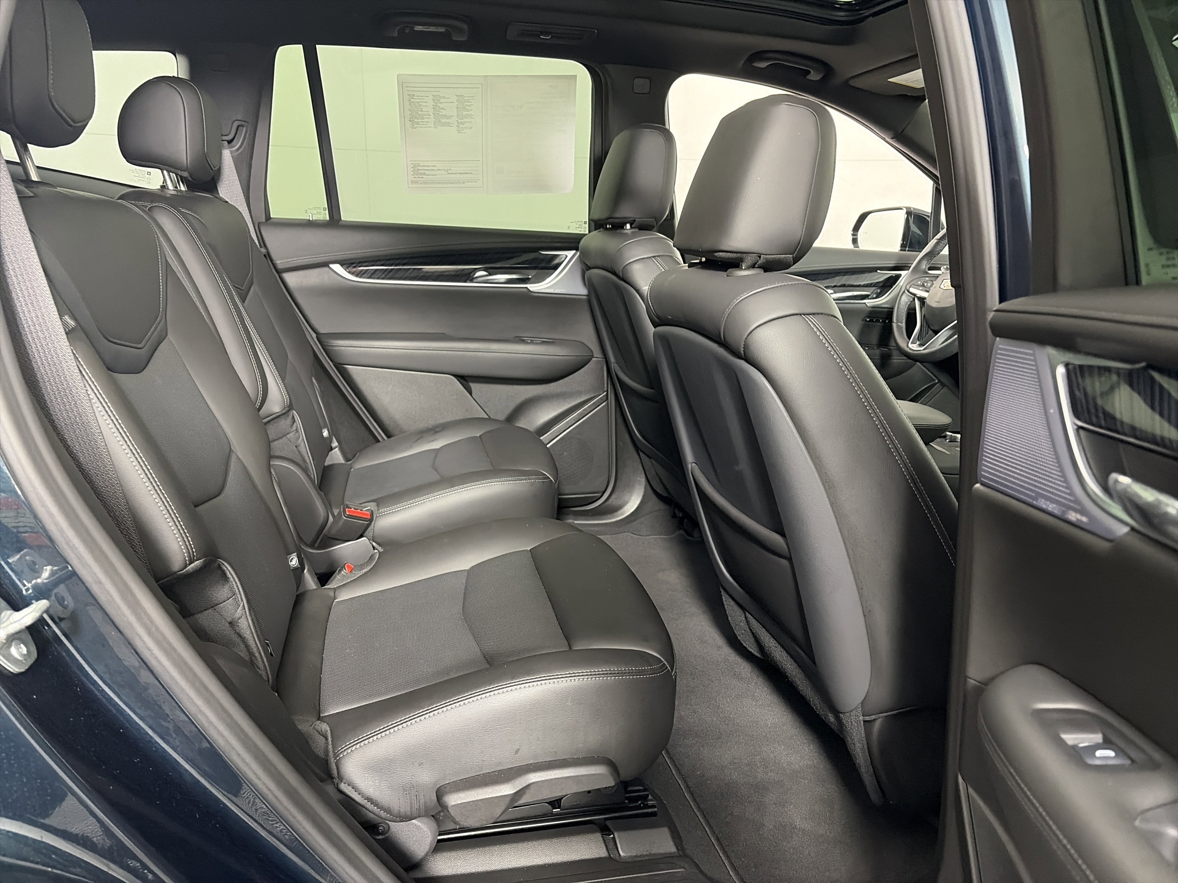 Certified 2025 Cadillac XT6 Premium Luxury image 40