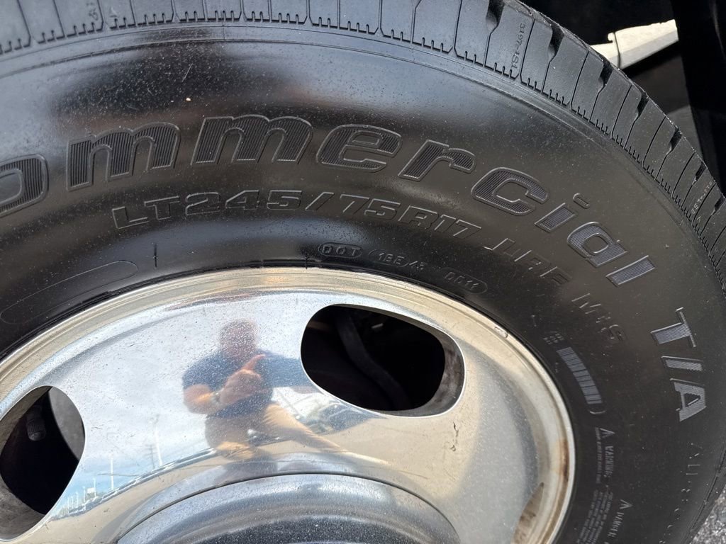 Used 2011 Ford F350 Lariat image 30